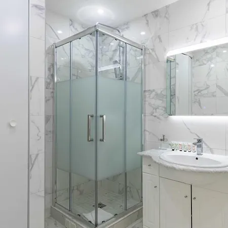 Renovated 80m2 6p 2br - Palm Beach Apartment *